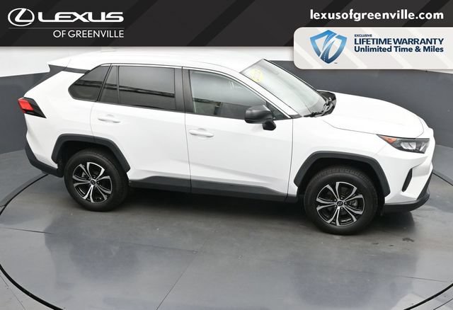 Used 2022 Toyota RAV4 LE FWD image 39