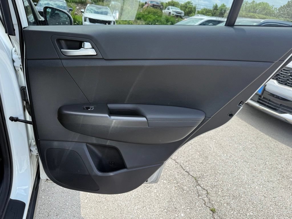 Certified 2022 Kia Sportage LX AWD/4WD image 18