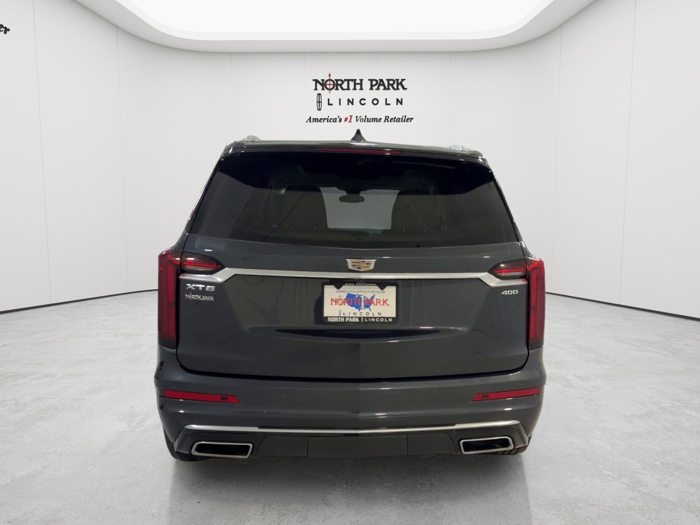 Used 2023 Cadillac XT6 Premium Luxury FWD image 6