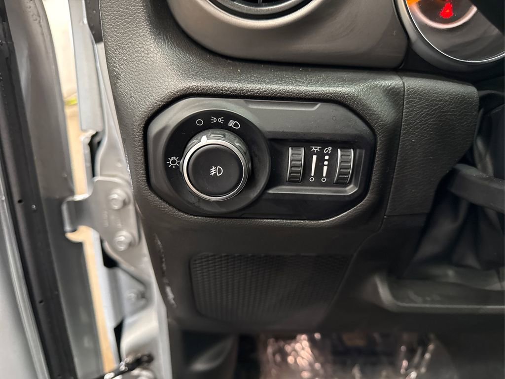 Used 2022 Jeep Wrangler Unlimited Sport image 25