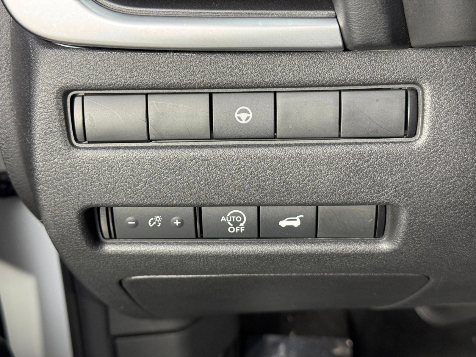 Used 2024 Nissan Rogue SV image 16