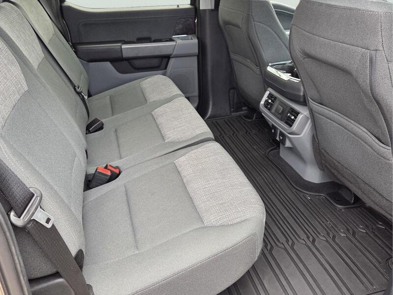 Used 2023 Ford F150 Lightning XLT AWD/4WD image 18