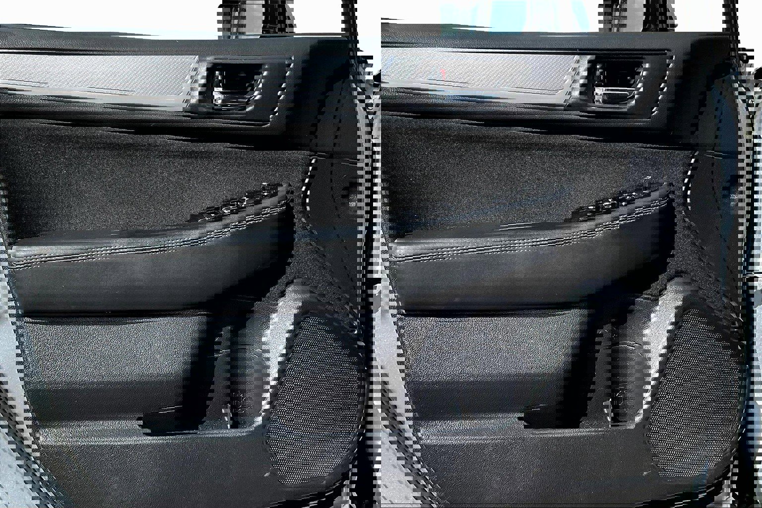 Used 2016 Subaru Outback 2.5i Premium image 16