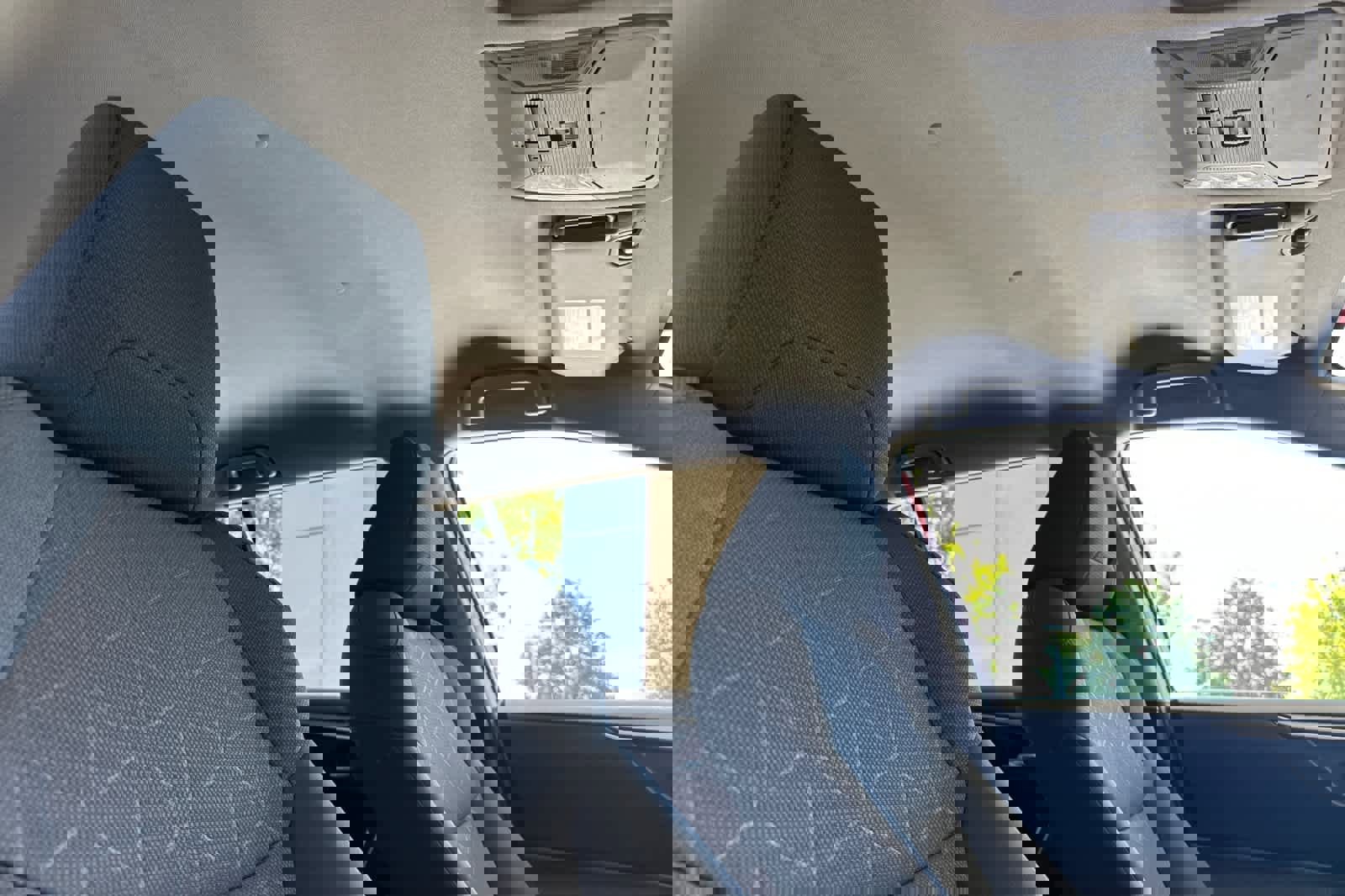 Used 2022 Toyota RAV4 XLE image 18