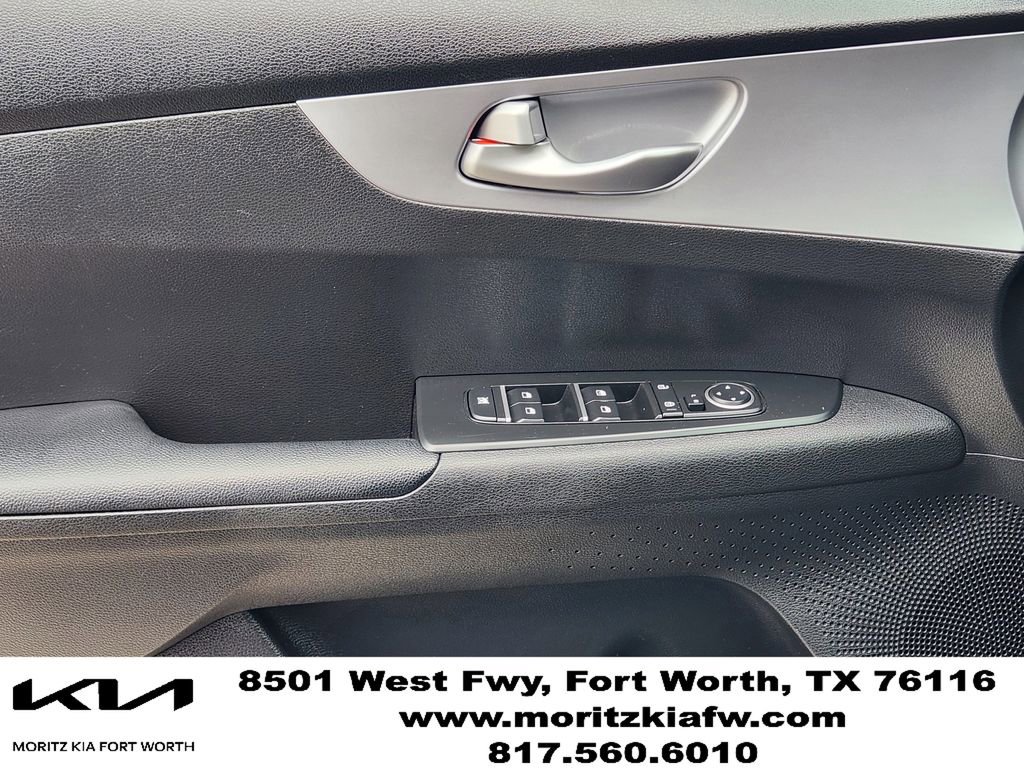 Certified 2023 Kia Forte LXS w/ LXS Technology Package FWD image 22