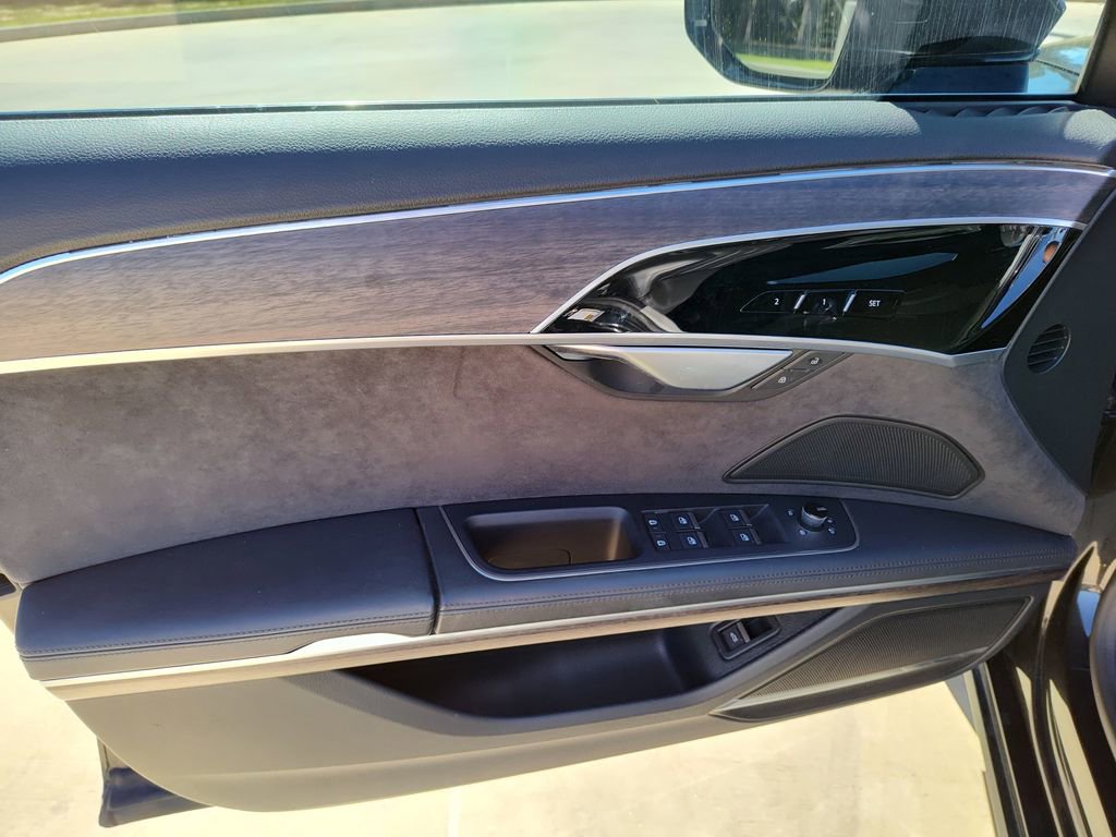 Used 2019 Audi A8 L 3.0T w/ Executive Package image 13