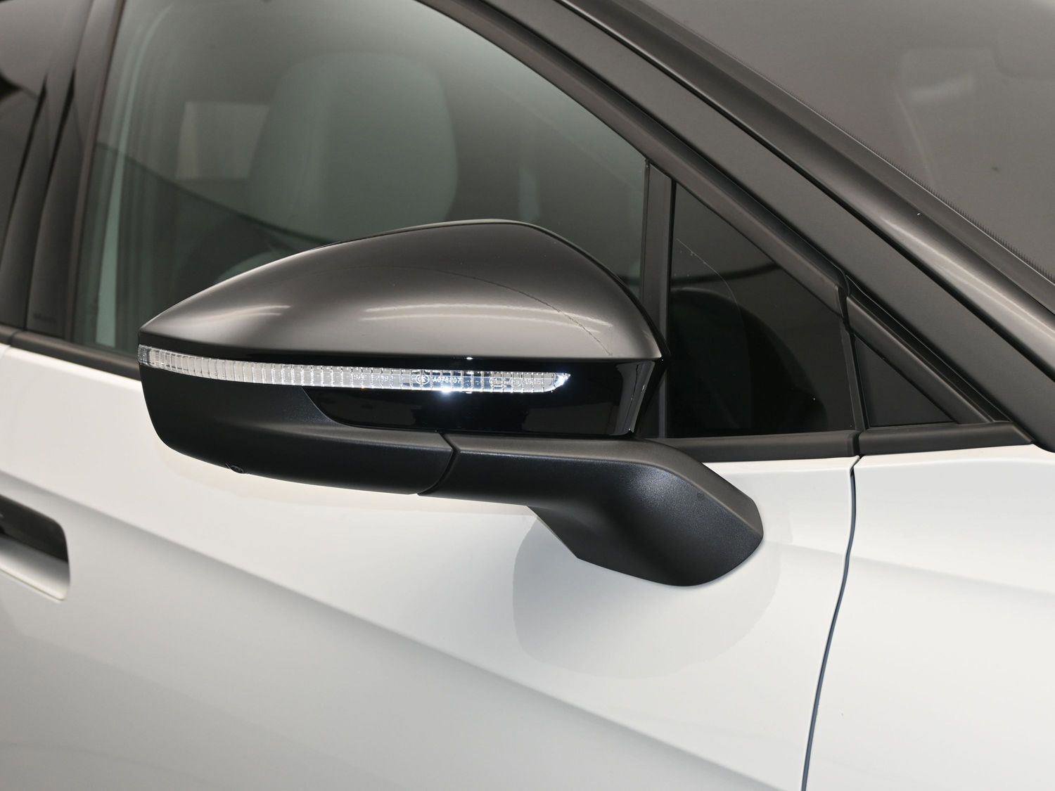 Used 2025 Volkswagen ID.4 Pro S Plus image 16