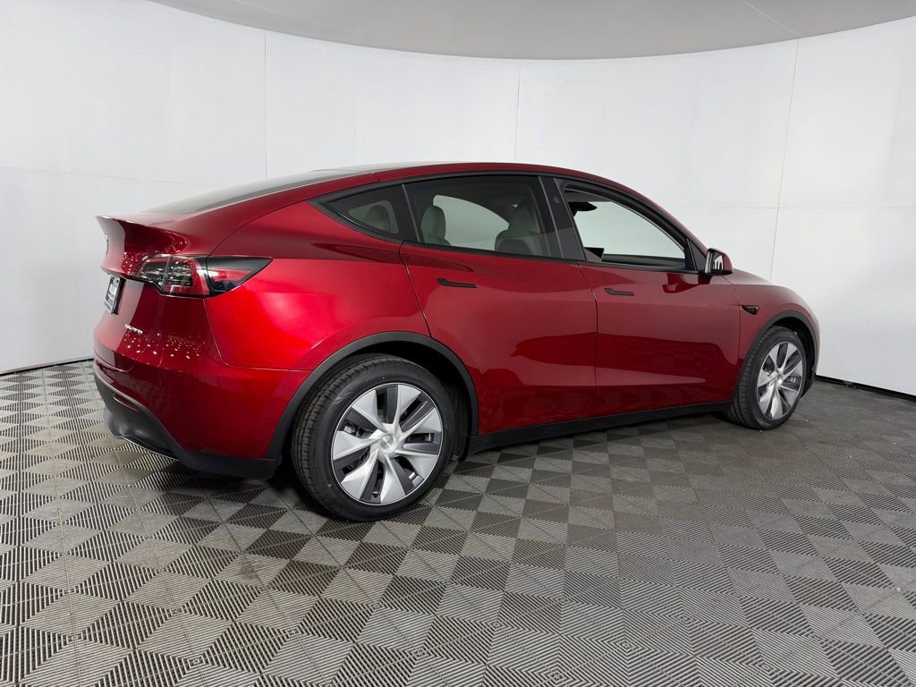 Used 2024 Tesla Model Y Long Range image 7