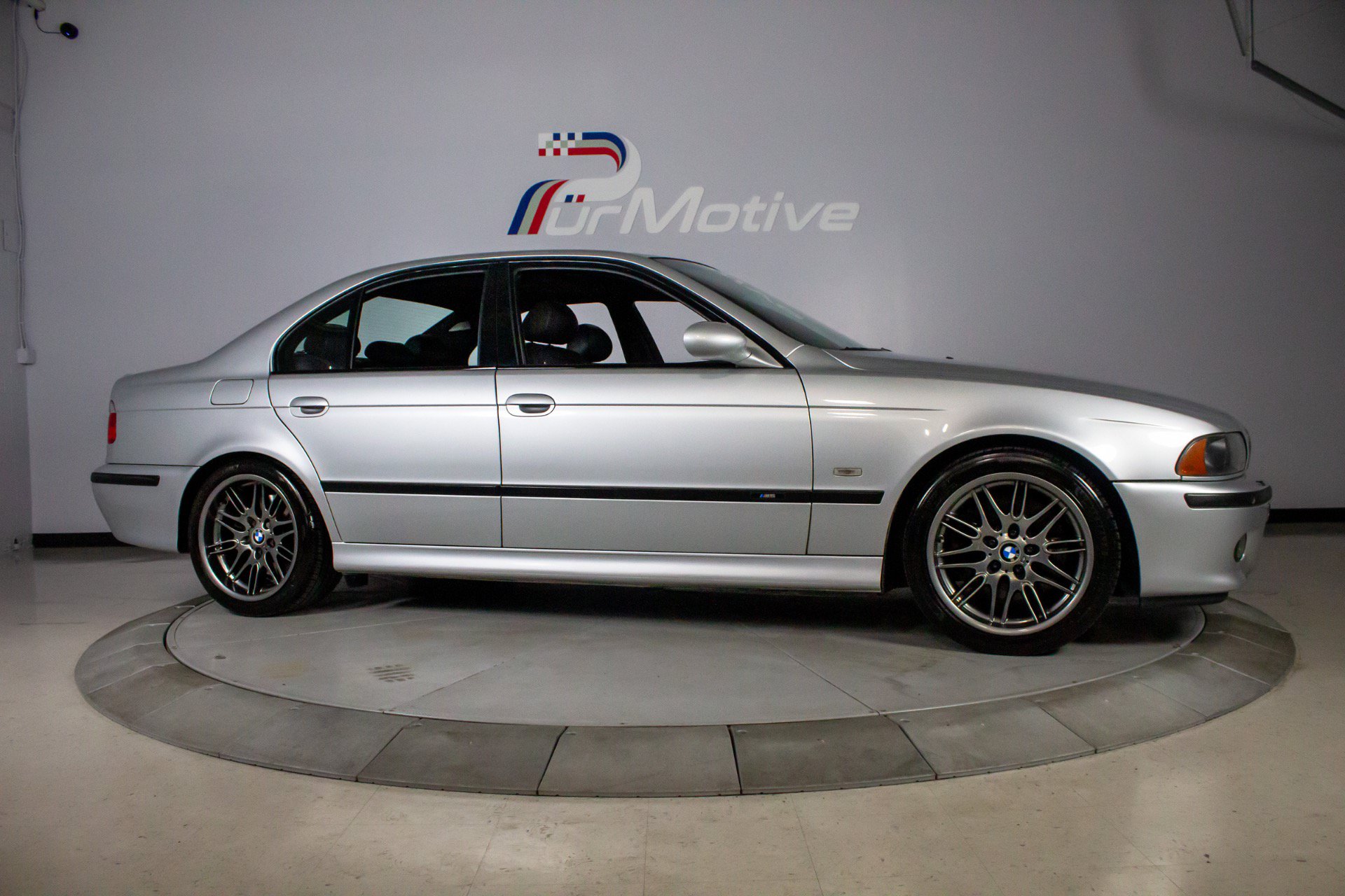 Used 2002 BMW M5 RWD image 15