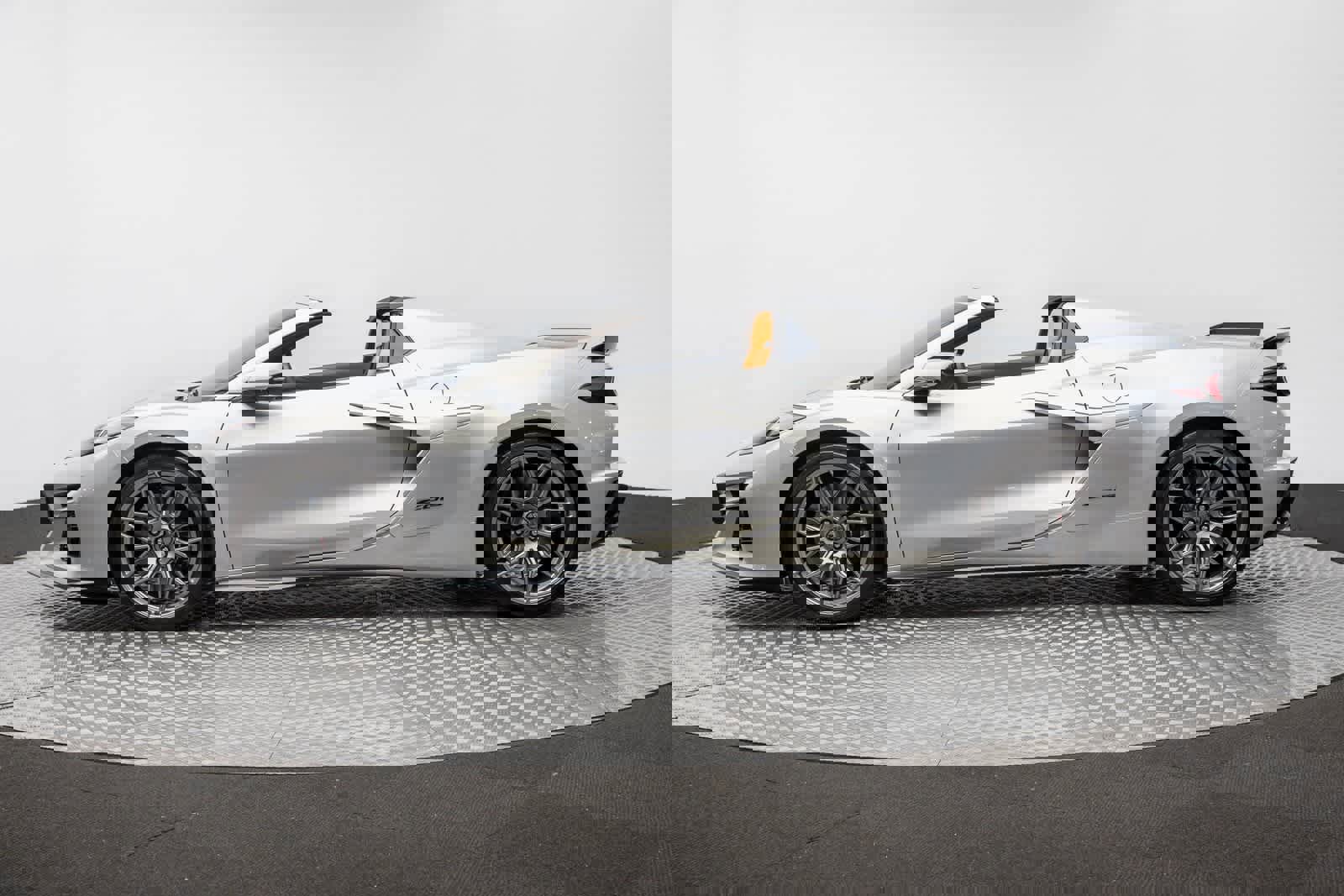 Used 2024 Chevrolet Corvette Z06 image 3