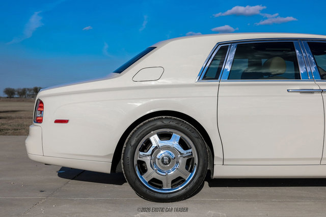 Used 2012 Rolls-Royce Phantom Sedan RWD image 10