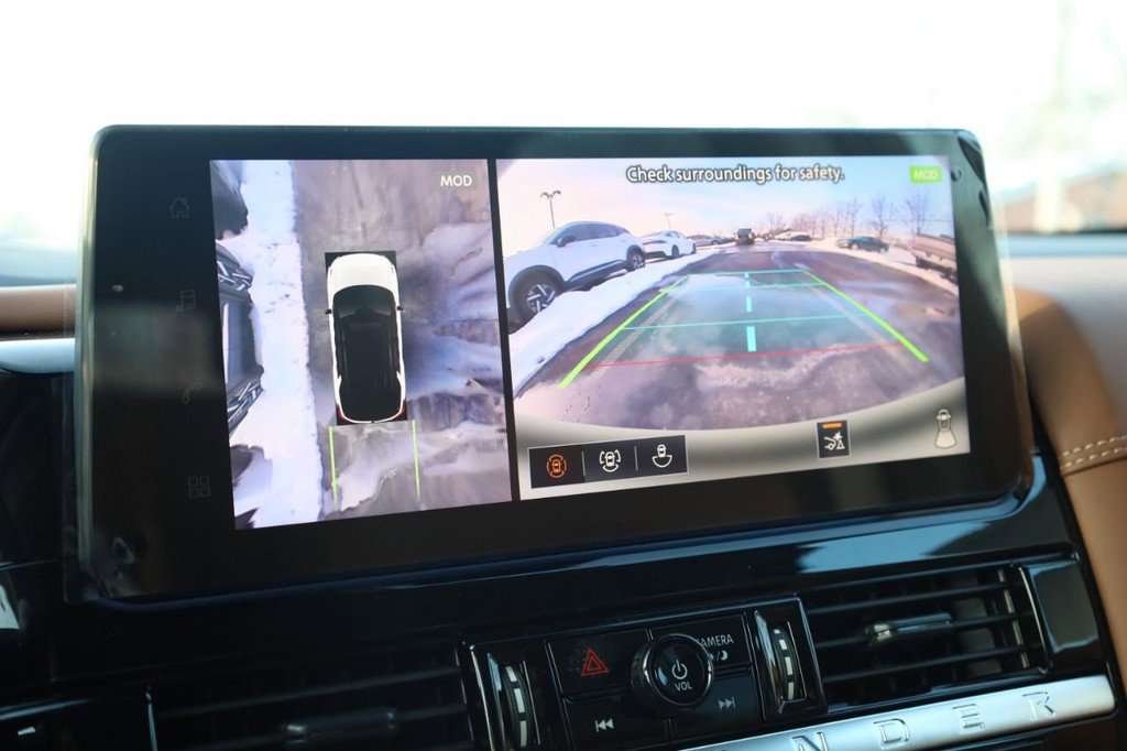 New 2026 Nissan Pathfinder Platinum image 11