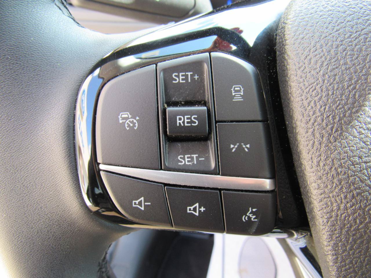 Used 2023 Ford Escape Active w/ Tech Pack #1 AWD/4WD image 13