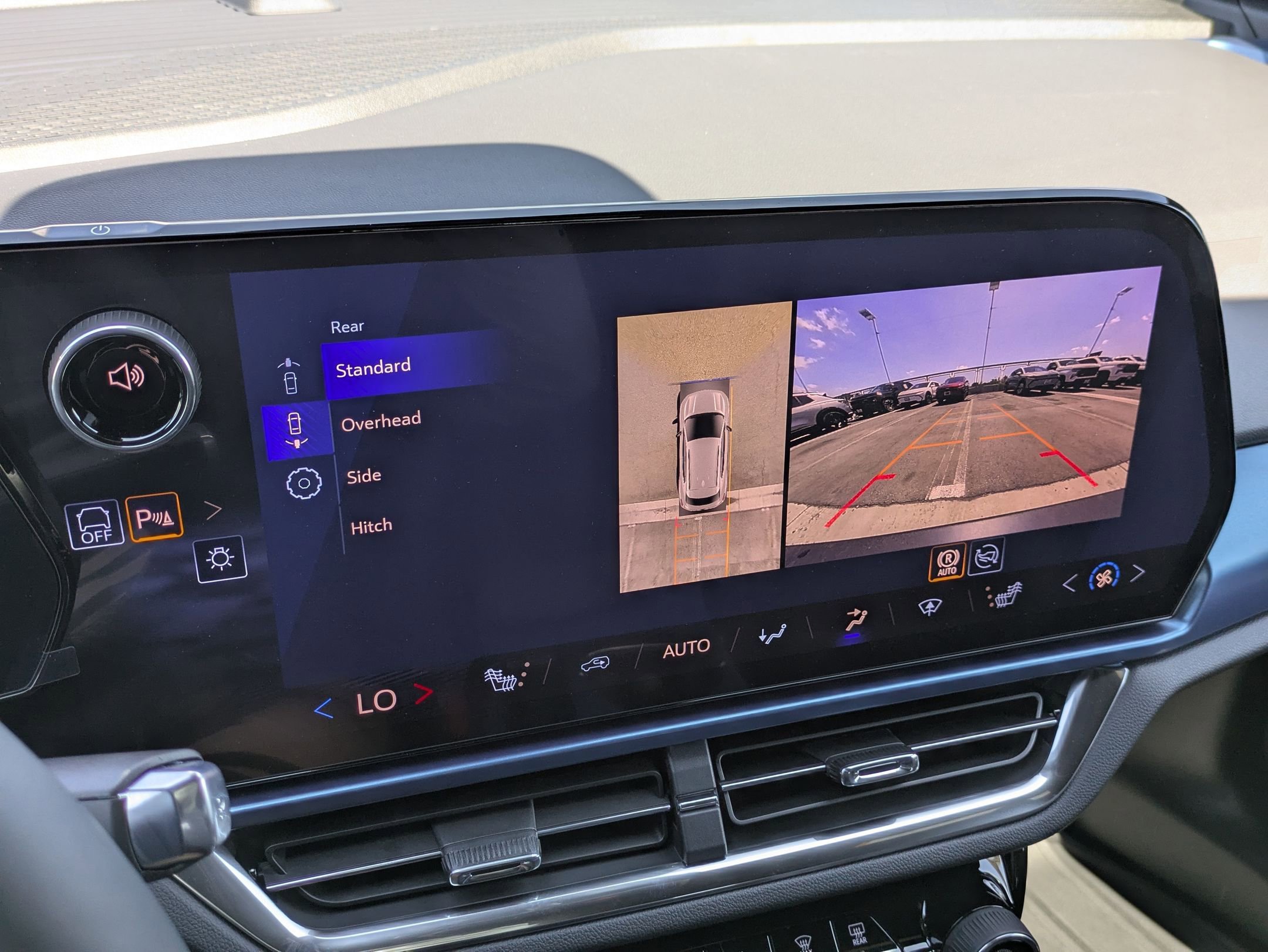 Used 2026 Chevrolet Equinox EV LT image 17