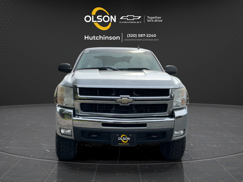 Used 2010 Chevrolet Silverado 2500 LT w/ Interior Plus Package AWD/4WD image 16