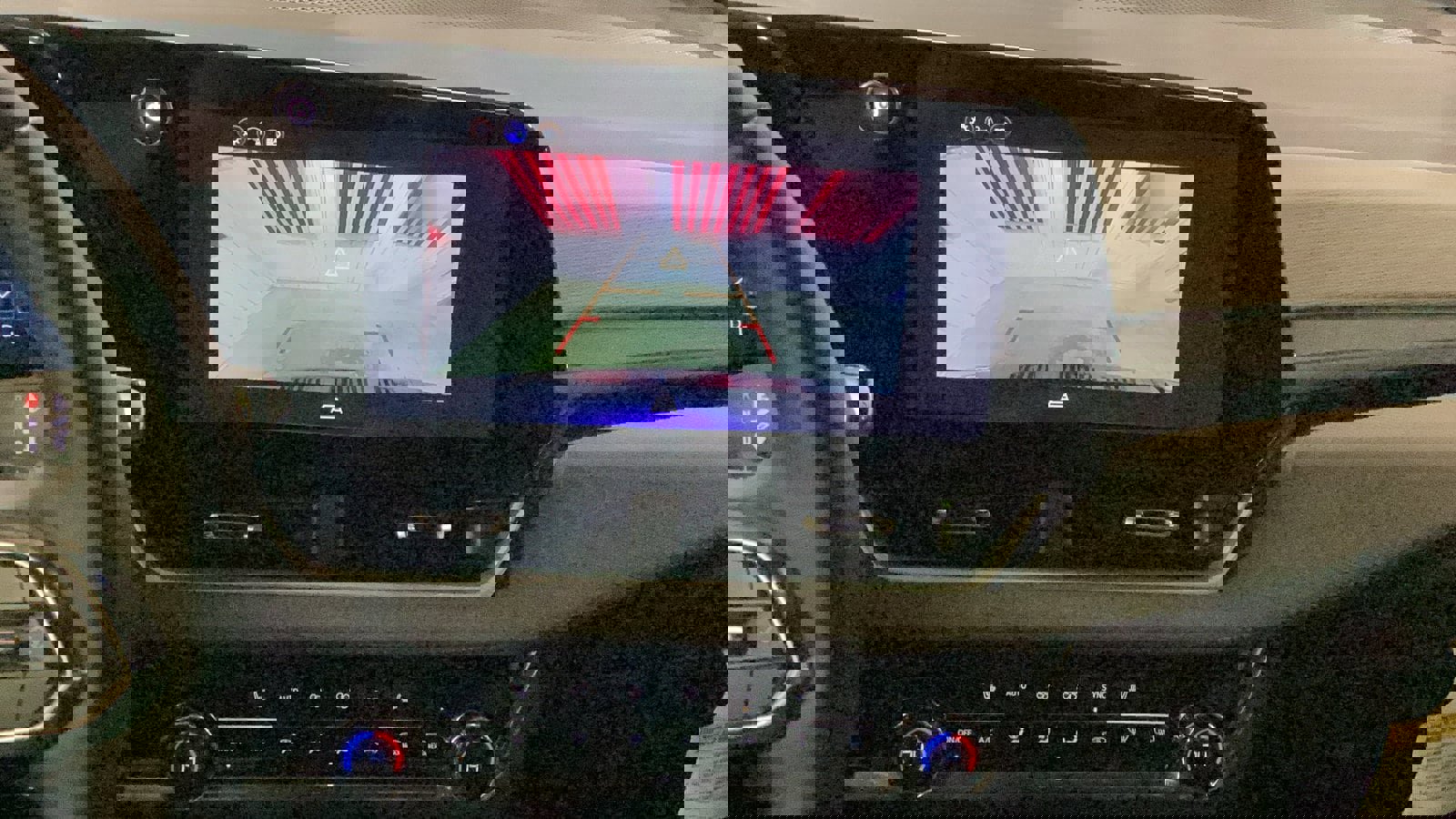 New 2026 Chevrolet Equinox LT w/ Convenience Package II image 13