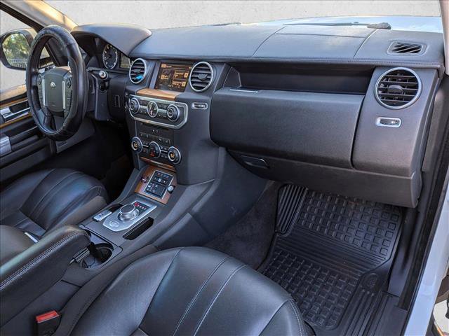 Used 2016 Land Rover LR4 HSE image 25