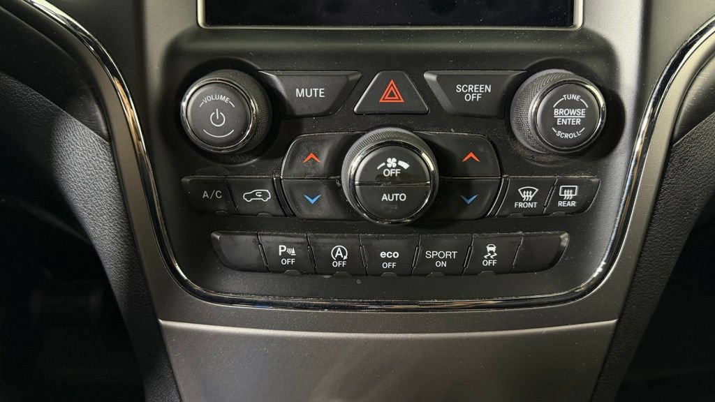 Used 2018 Jeep Grand Cherokee Altitude AWD/4WD image 25
