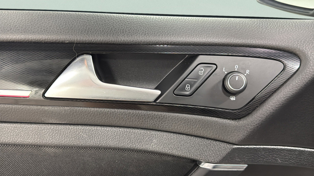 Used 2017 Volkswagen GTI S image 16