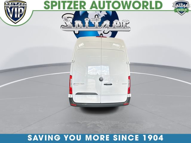Used 2025 Mercedes-Benz Sprinter 2500 image 8