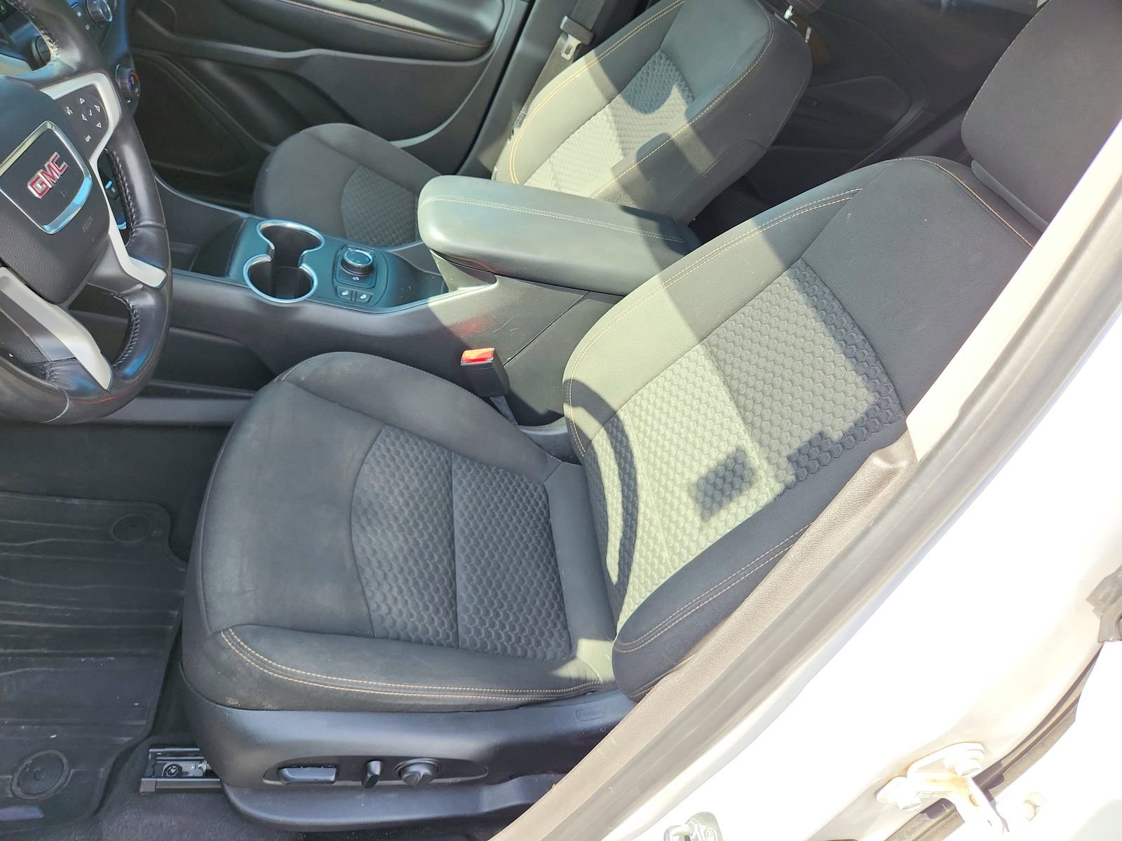 Used 2019 GMC Terrain SLE w/ Driver Convenience Package AWD/4WD image 12