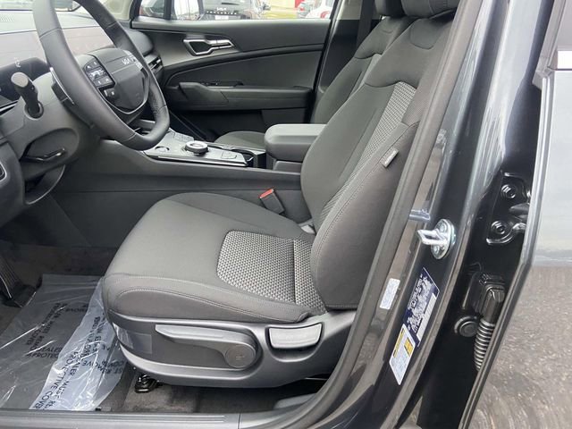 New 2026 Kia Sportage LX FWD image 11