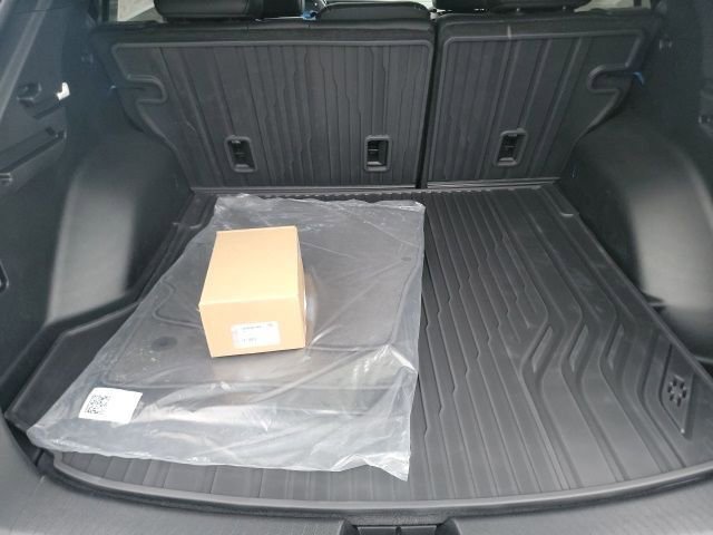 New 2026 Chevrolet Equinox EV RS AWD/4WD image 12