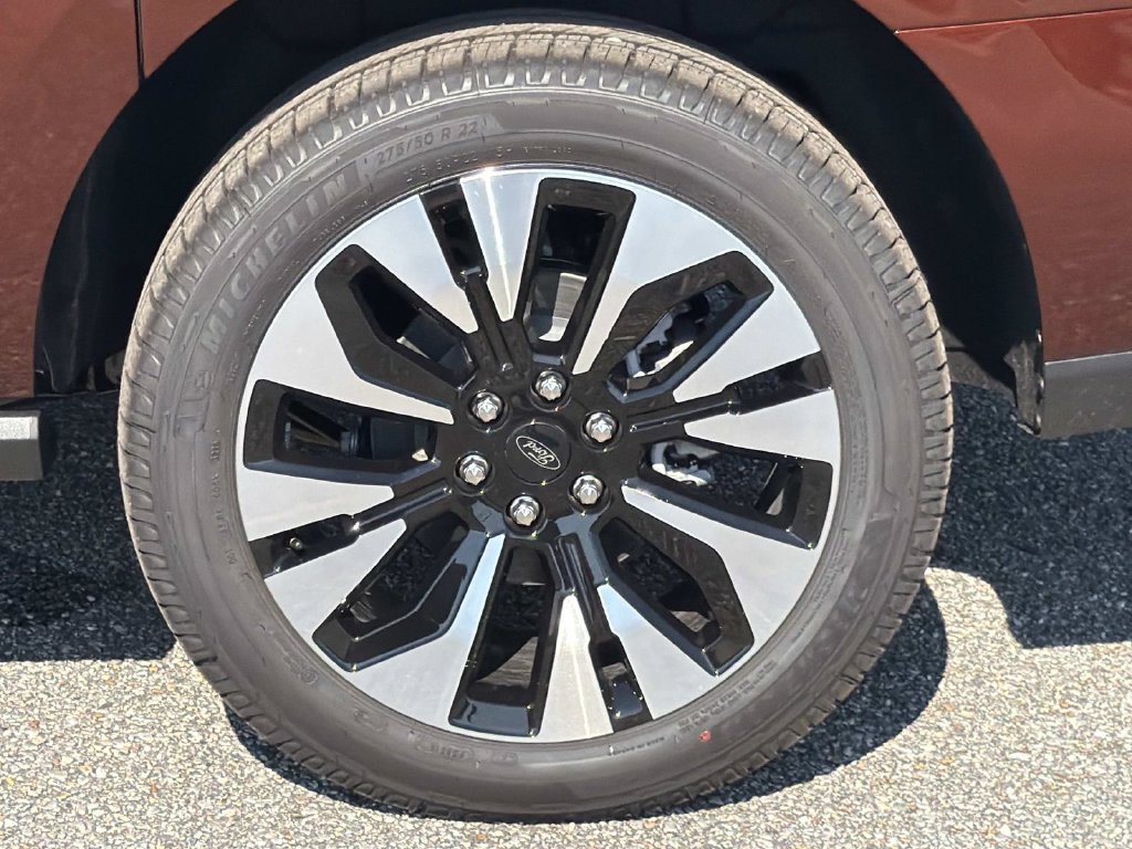 New 2027 Ford Expedition Max Platinum w/ Driver's Package AWD/4WD image 10