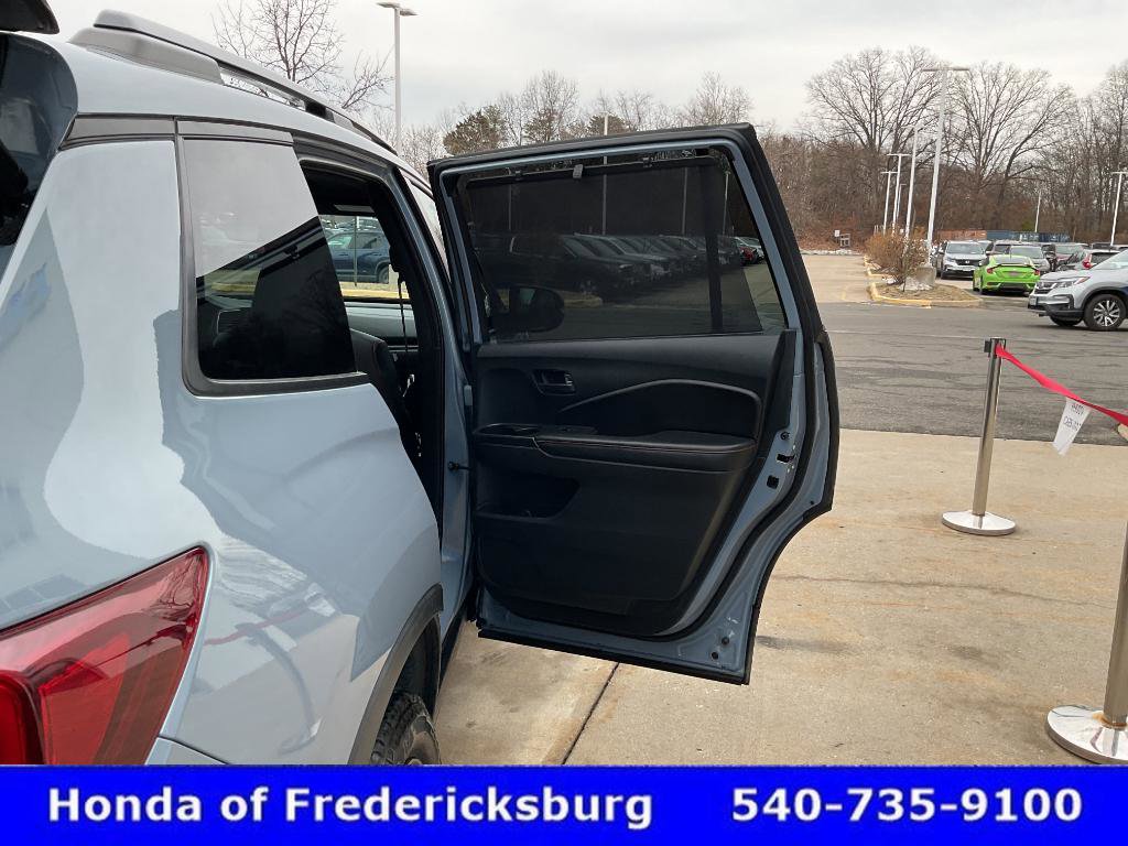 Certified 2023 Honda Passport TrailSport image 18