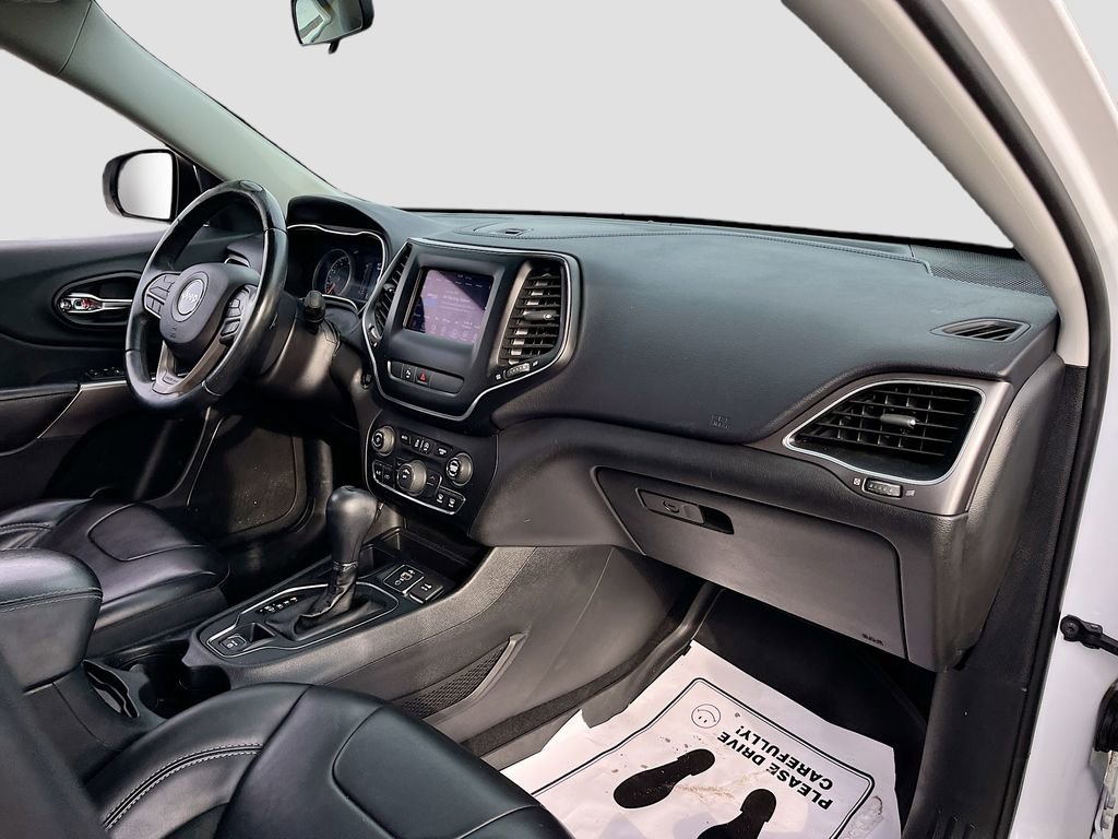 Certified 2019 Jeep Cherokee Latitude Plus image 26