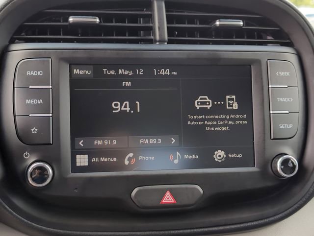 Used 2025 Kia Soul LX w/ LX Technology Package FWD image 17