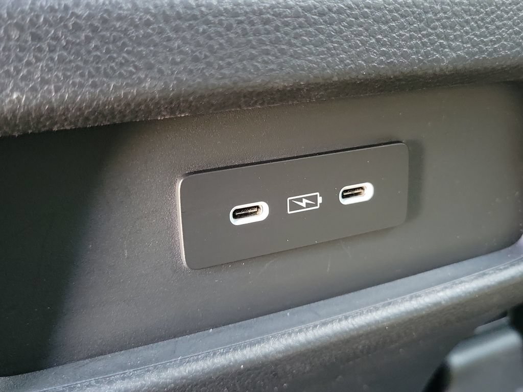 Used 2024 Honda Pilot Sport image 13