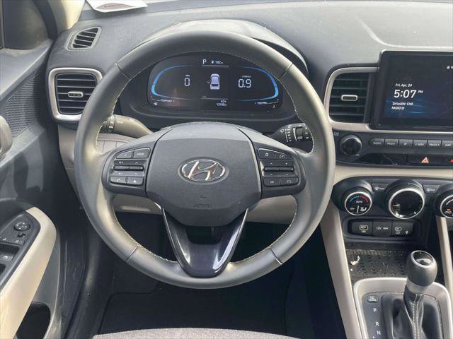 Certified 2023 Hyundai Venue Limited FWD image 13