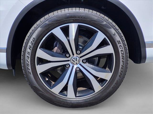 Used 2017 Volkswagen Touareg Wolfsburg Edition AWD/4WD image 23