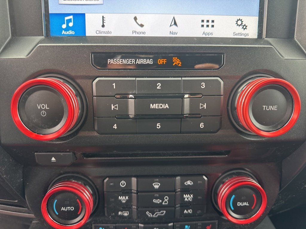 Used 2018 Ford F150 Lariat image 43