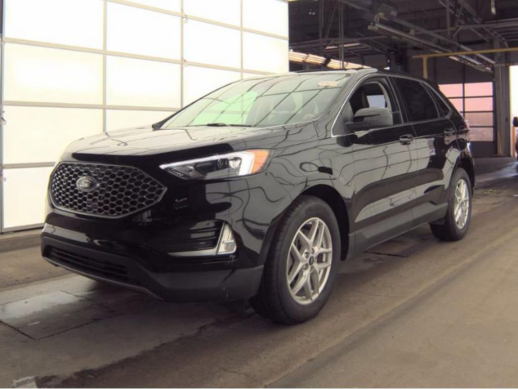 Used 2024 Ford Edge SEL w/ Convenience Package AWD/4WD image 2
