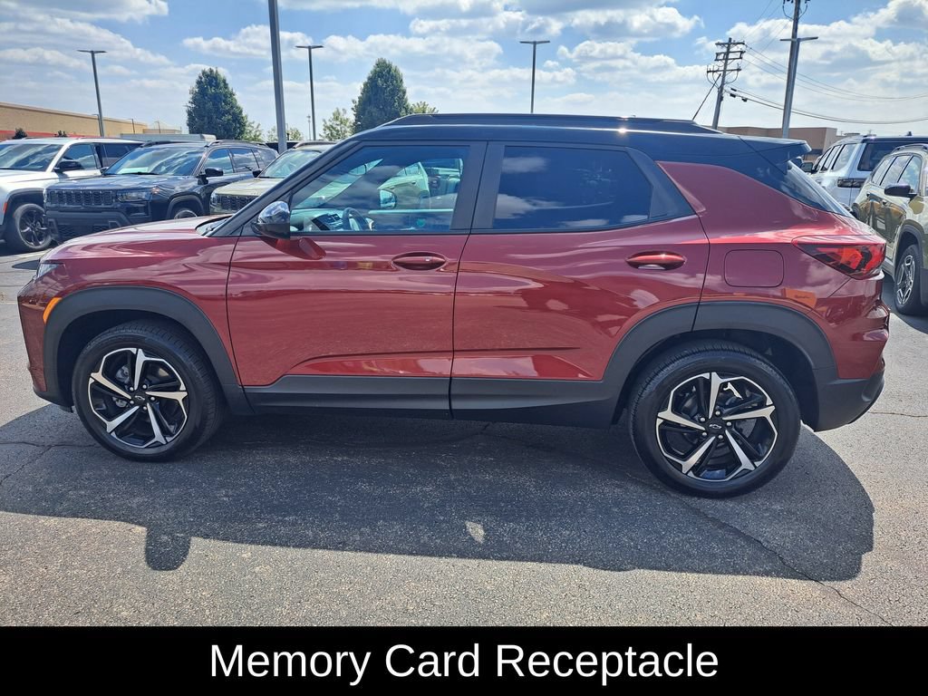 Used 2023 Chevrolet TrailBlazer RS w/ Sun and Liftgate Package AWD/4WD image 7