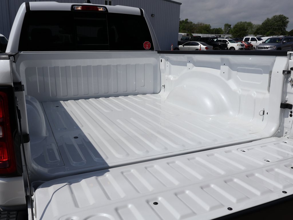 New 2025 RAM 1500 Laramie w/ Night Edition image 15