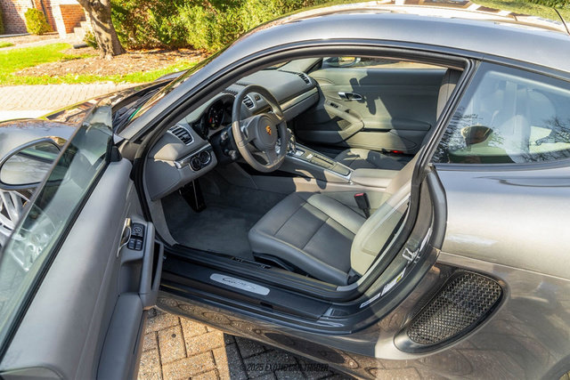 Used 2014 Porsche Cayman RWD image 19