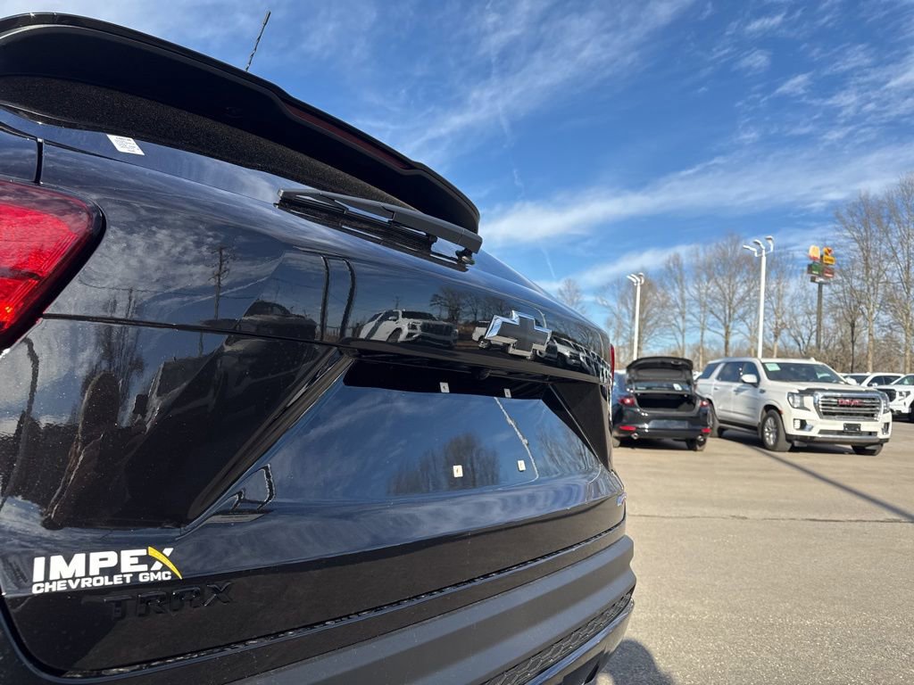 New 2026 Chevrolet Trax RS FWD image 25