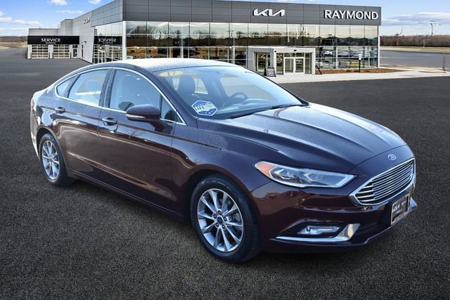 Used 2017 Ford Fusion SE w/ Fusion SE Technology Package image 1