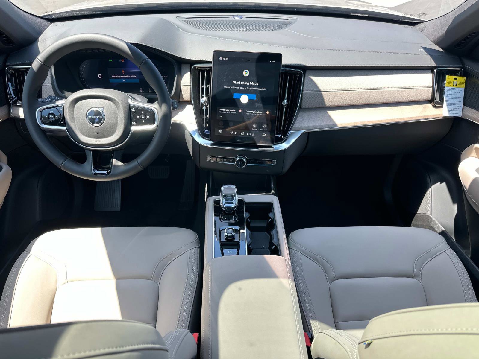 New 2026 Volvo XC90 T8 Plus image 7