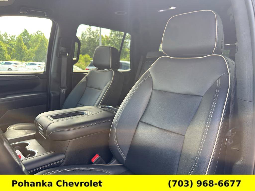 Certified 2023 GMC Yukon SLT w/ SLT Luxury Package AWD/4WD image 19