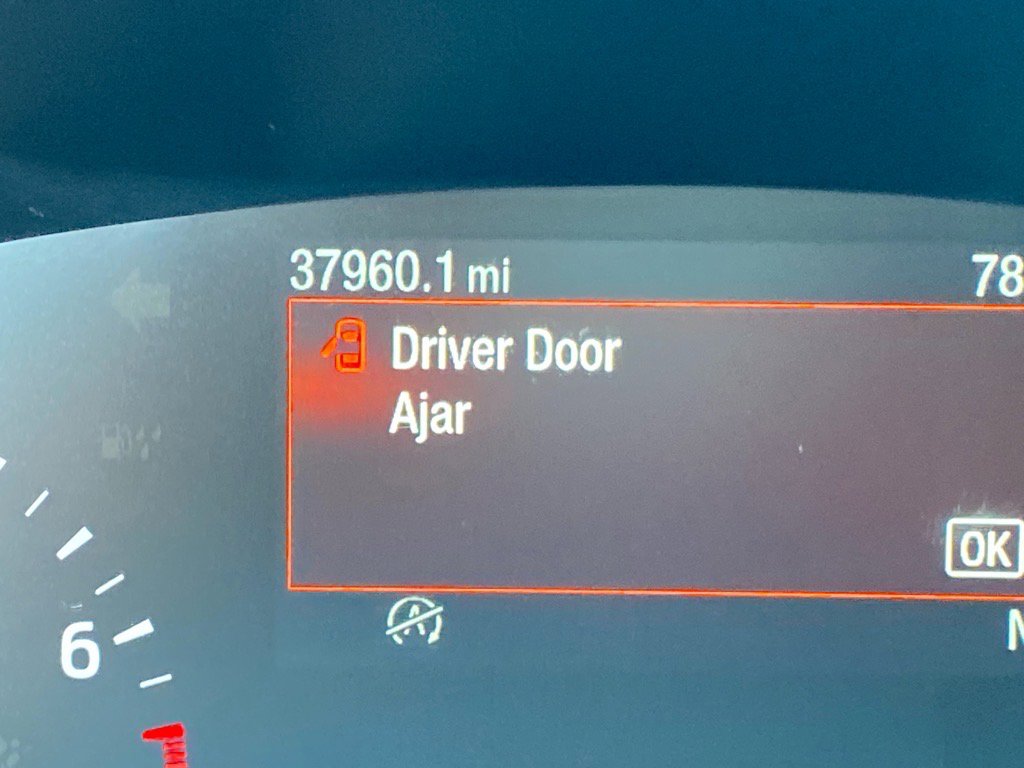 Used 2020 Ford Escape SE image 20