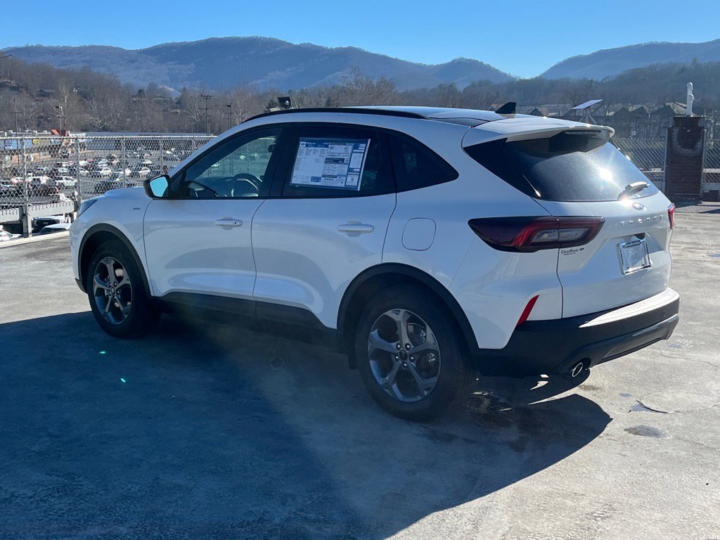 New 2026 Ford Escape ST-Line w/ Tech Pack #1 image 4