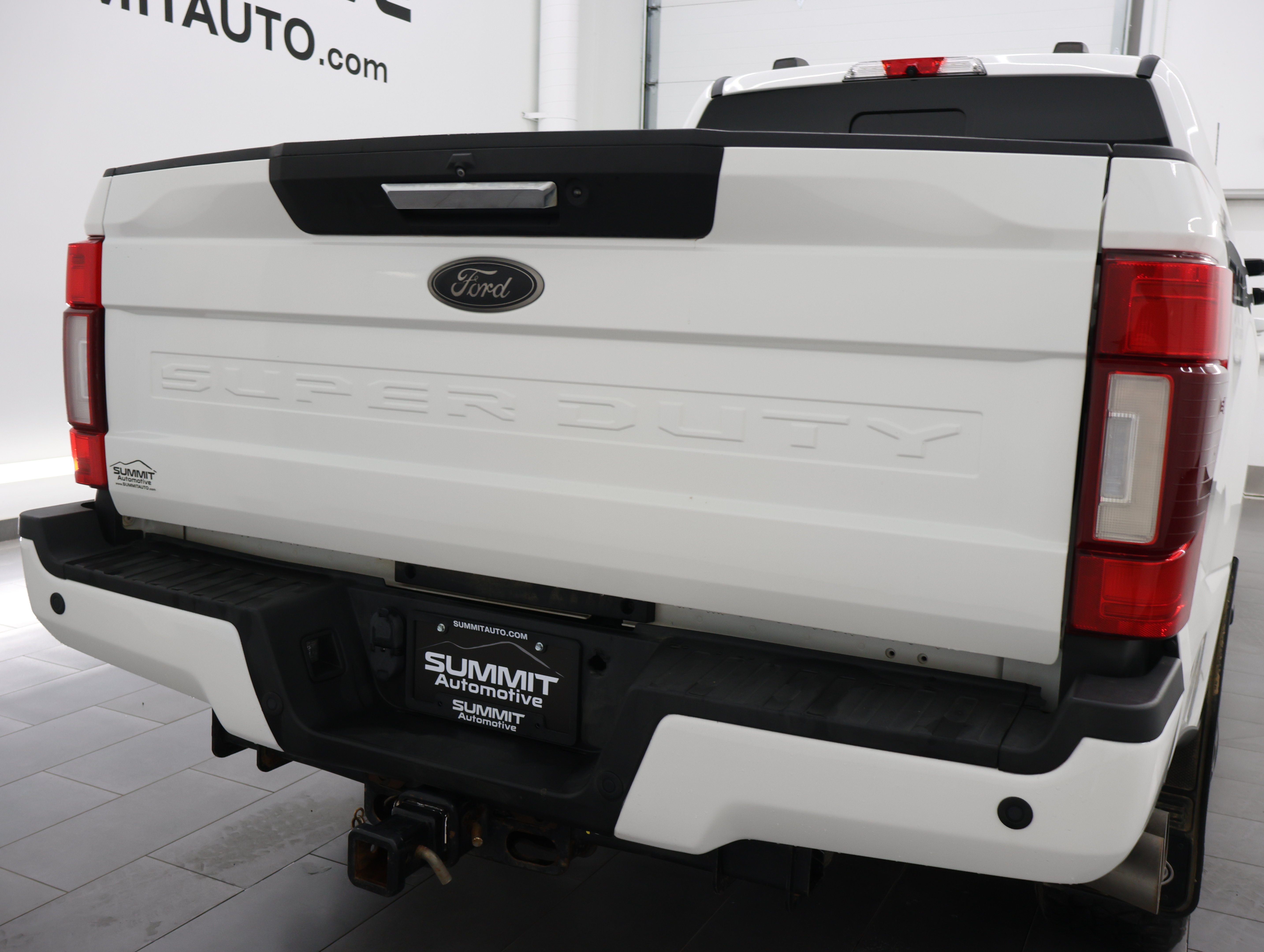 Used 2022 Ford F350 Lariat w/ Black Appearance Package AWD/4WD image 25