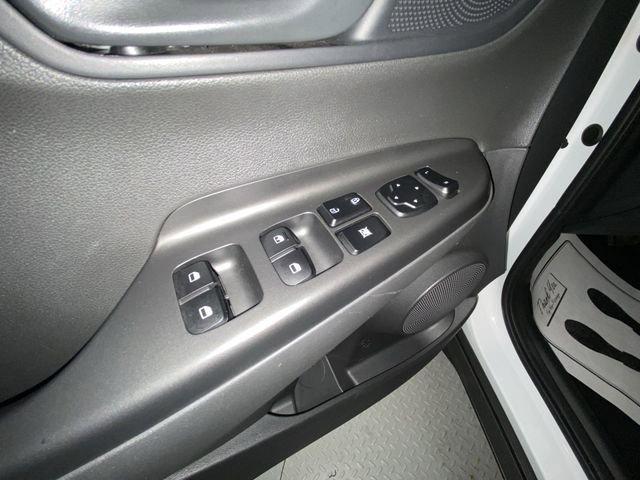 Used 2023 Hyundai Kona SE w/ Cargo Package AWD/4WD image 13