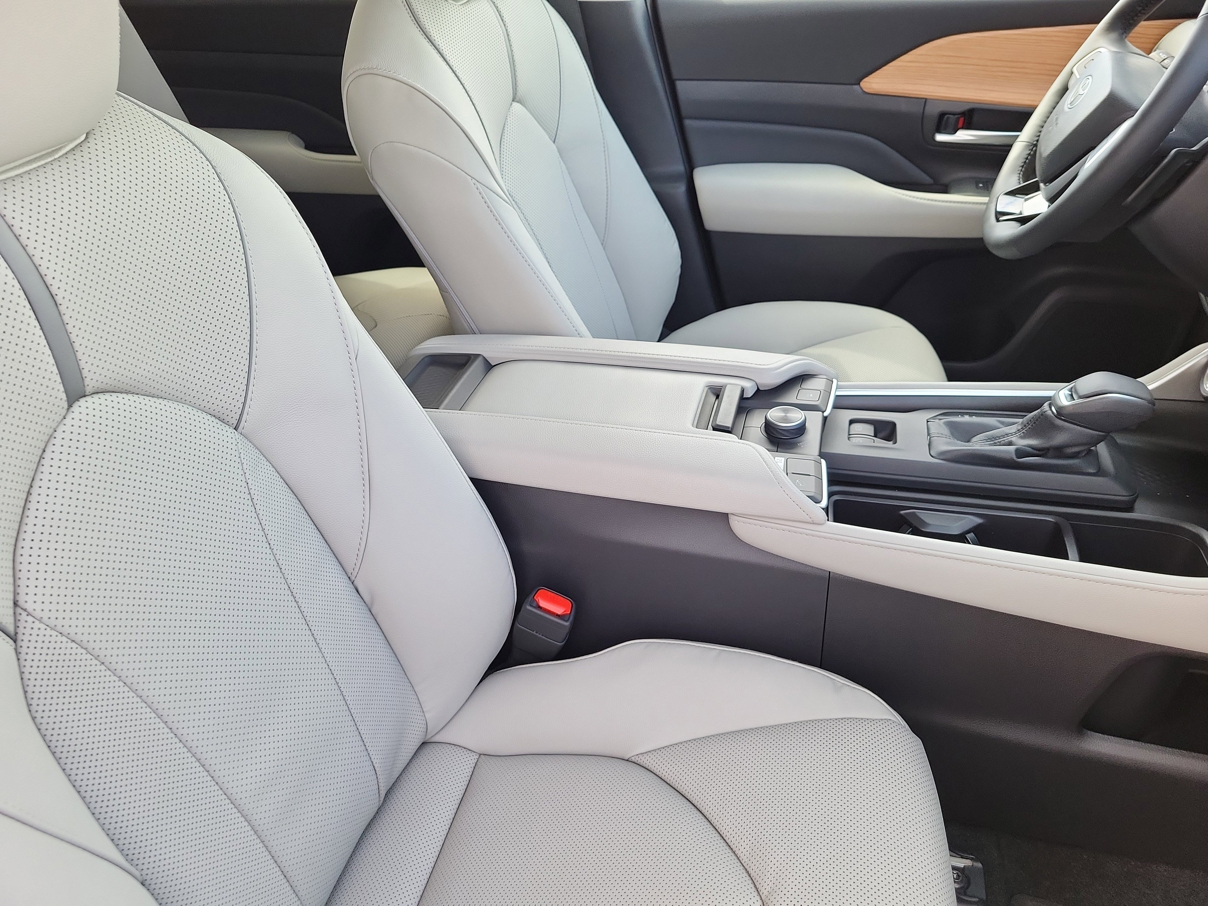 New 2026 Toyota Grand Highlander AWD image 13