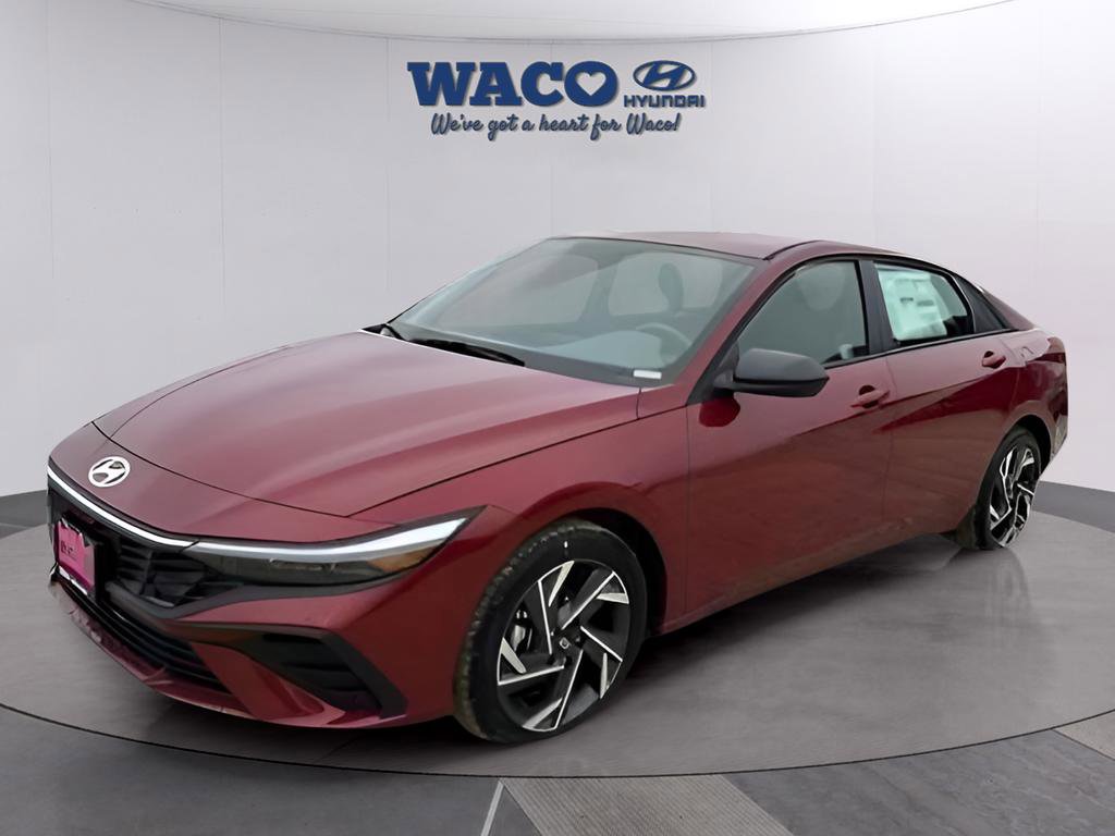 Used 2025 Hyundai Elantra Sport image 12