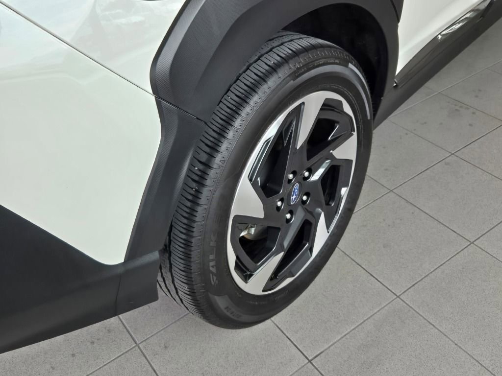 Used 2024 Subaru Crosstrek 2.5i Limited w/ Crosstrek Mirror Package image 9